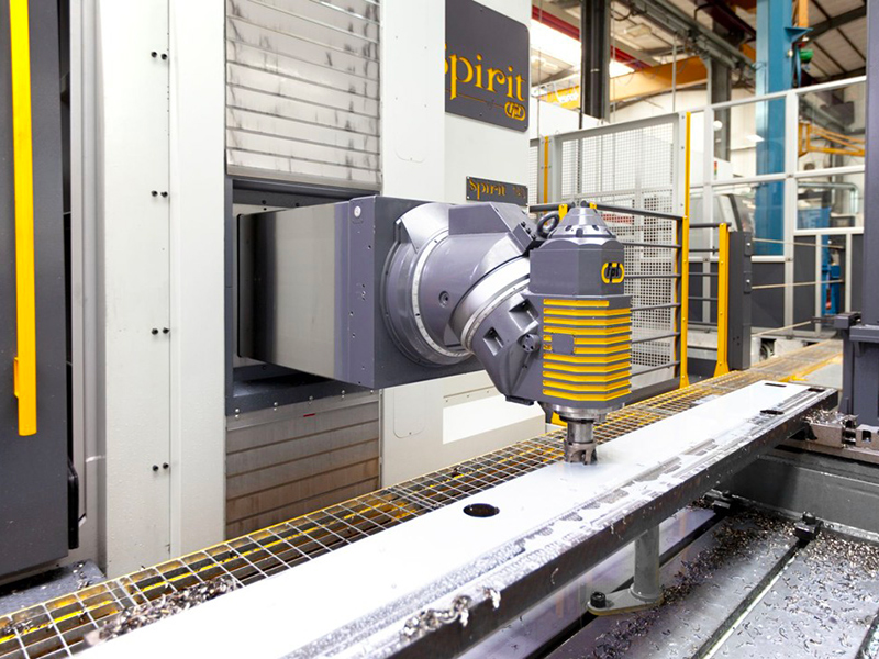 ALÉSEUSES, FRAISEUSES ET CENTRES D'USINAGE